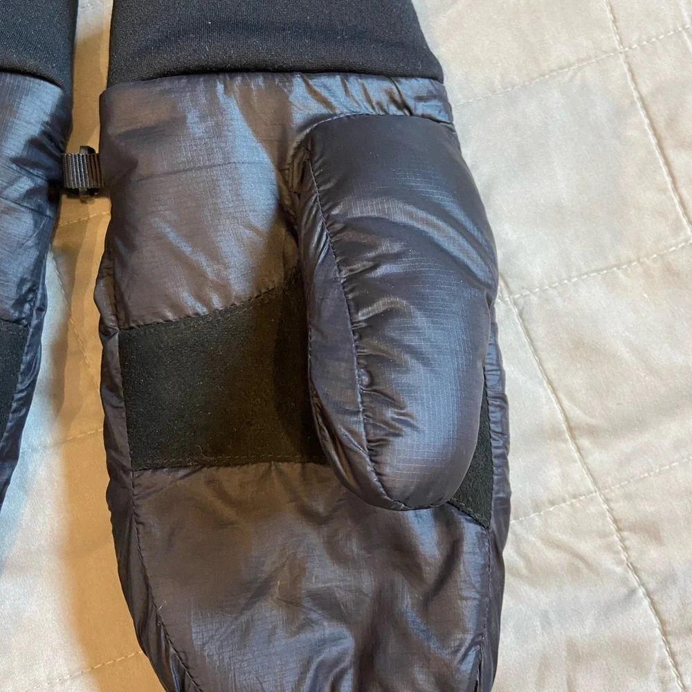 The North Face Women’s Insulated Puffy Mittens